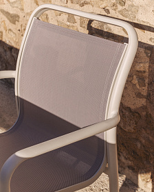 Уличный стул Luri из алюминия цвета экрю и бежевого текстиля