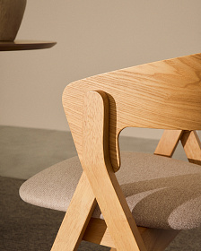 Стул Godia из дерева в натуральном цвете и бежевого шенилла