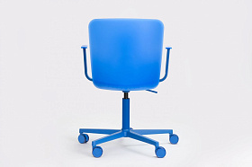 Кресло с подлокотниками Supra поворотное на колесиках