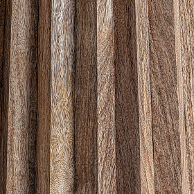 Обеденный стол из дерева Plisse натуральный