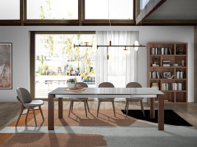 Стул CH19058/4107 с обивкой из экокожи и каркасом из массива ясеня