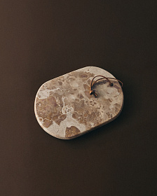 Сервировочная доска Orlina из бежевого мрамора 25 x 18 см