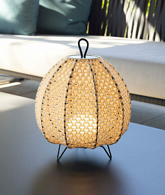 Уличный настольный светильник Cala