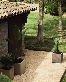 Набор из 2 кашпо Minoa коричневого цвета из песчаника 44 x 44 см