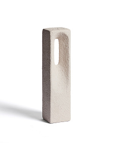 Скульптура Vriona из папье-маше цвета экрю 11 x 44,5 см