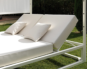 Уличная кровать с навесом Nerja