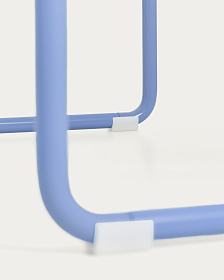 Скамейка из ясеневого шпона Tinn с синей металлической конструкцией, 75 см