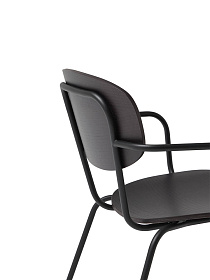 Стул из дерева с подлокотниками Silueta