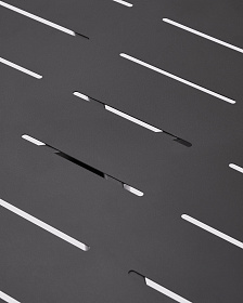 Уличный стол Brai из темно-серой оцинкованной стали 70 x 70 см