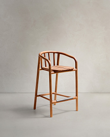 Полубарный стул для улицы Turqueta из дерева, высота 65 см