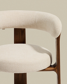 Полубарный стул Granite из бежевой синели и массива ясеня с отделкой под орех, 65 см