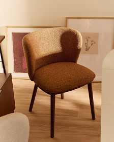 Стул Ciselia из терракотового шенилла с ножками из ясеня в отделке орех