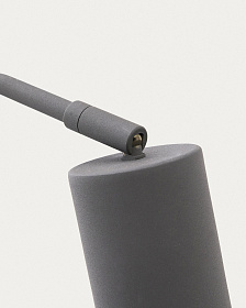 Настольная лампа Manie из металла с отделкой под черный чугун