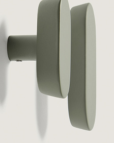 Набор из 2 вешалок Arely из бука с зеленым лаковым покрытием, 6,5 см/10 см