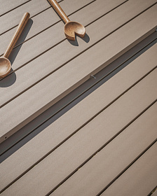 Раздвижной уличный стол Izola из алюминия с бежевой отделкой, 220 (280) x 100 см