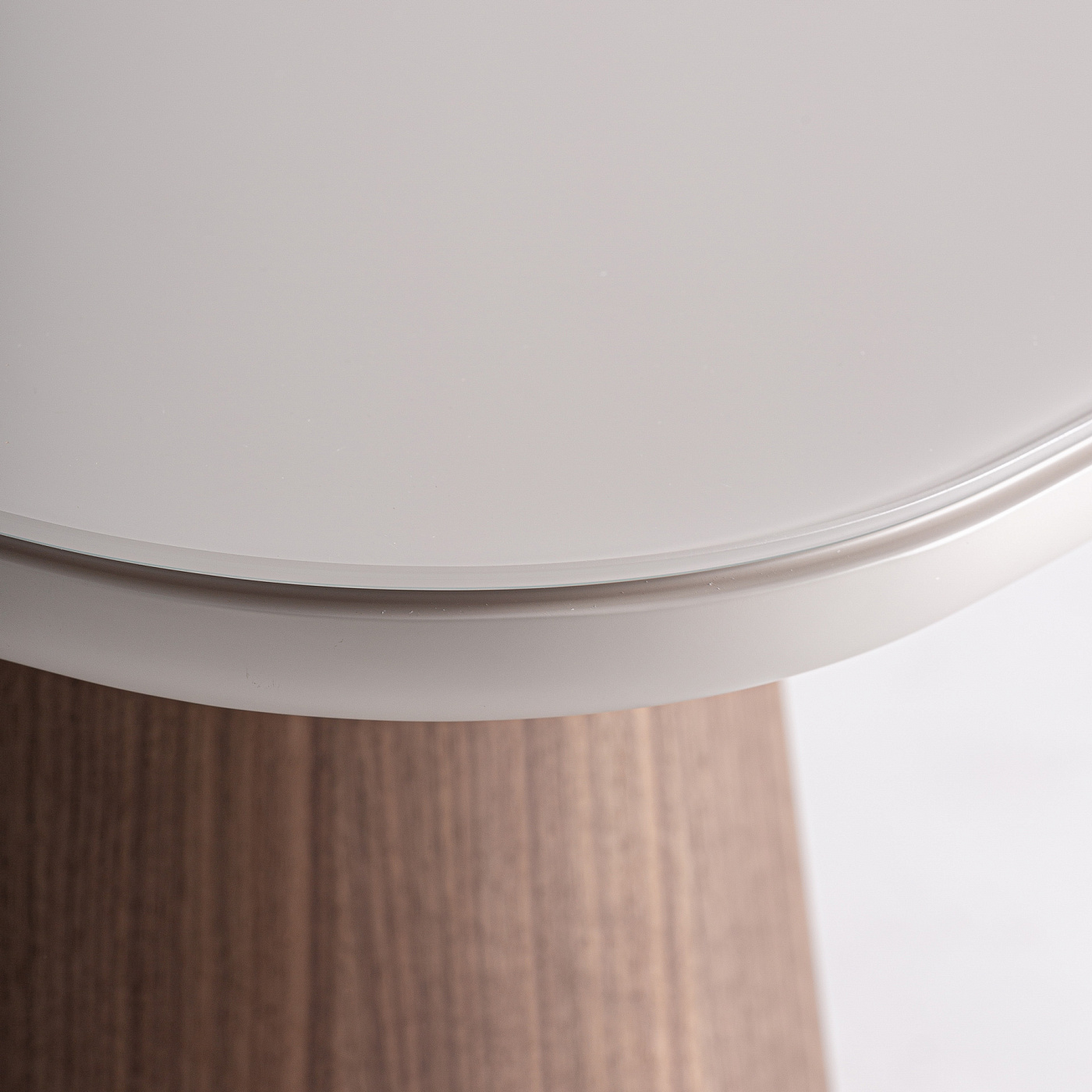 Современный приставной столик Torksey