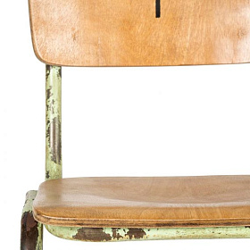 Барный стул с сиденьем из фанеры Romina