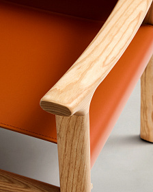 Стул Jan из переработанной кожи светло-коричневого цвета и ясеня в натуральном цвете