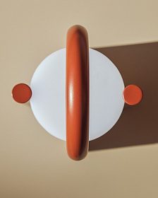 Портативная настольная лампа Leros из полиэтилена и стали терракотового цвета