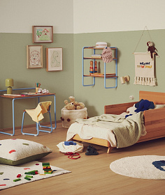 Tinn Стул из ясеневого шпона с синей металлической конструкцией