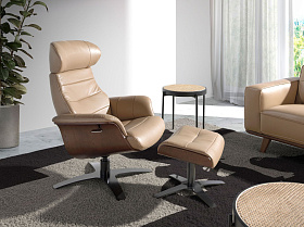 Поворотное кресло 5087/A928-M5668 с обивкой из песочной кожи