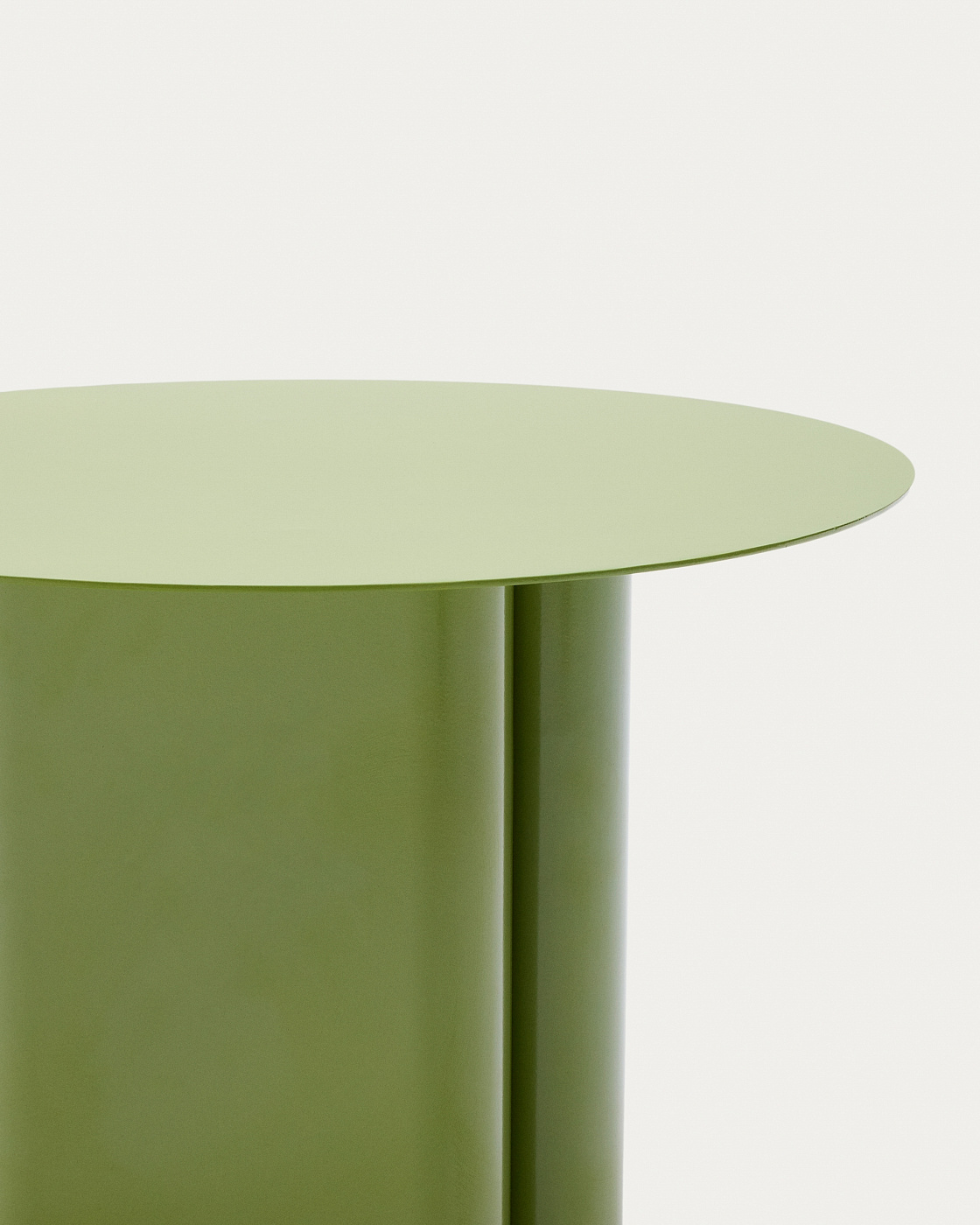 Столик Arvin из железа зеленого цвета Ø 55 см