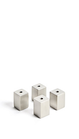 Набор из 4 подсвечников Acadia из нержавеющей стали с серебристым покрытием