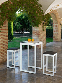 Высокий табурет Nerja