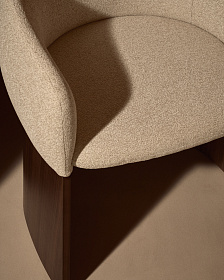 Стул Bosca из бежевого шенилла и орехового шпона