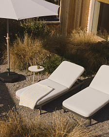 Шезлонг Kionia из алюминия цвета таупе