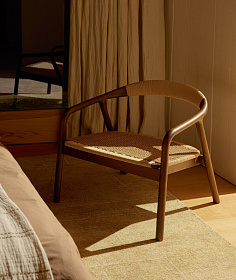 Кресло уличное Derile из дуба с отделкой орех и бежевой веревки