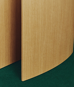 Письменный стол из дубового шпона Litto, 140 x 60 см