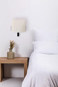 Настенный светильник Luang черный/бежевый