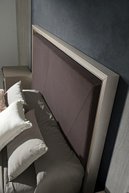 Кровать с мягким изголовьем CORAL CRQP01