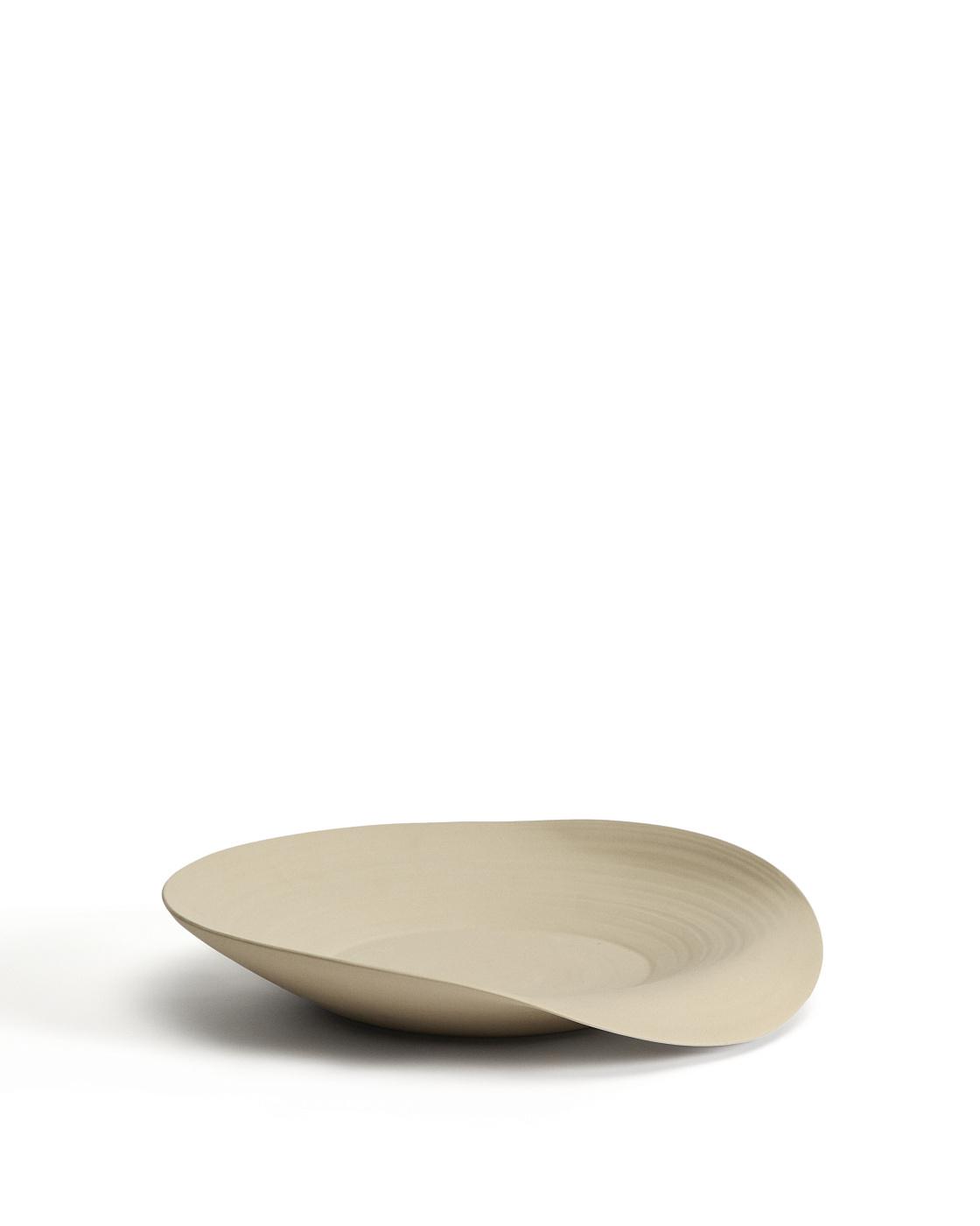 Керамический поднос Ebenor бежевого цвета Ø 40 см