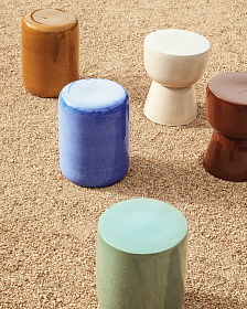 Уличный приставной столик Mesquida из керамики с синей глазурью, диаметр 35 см