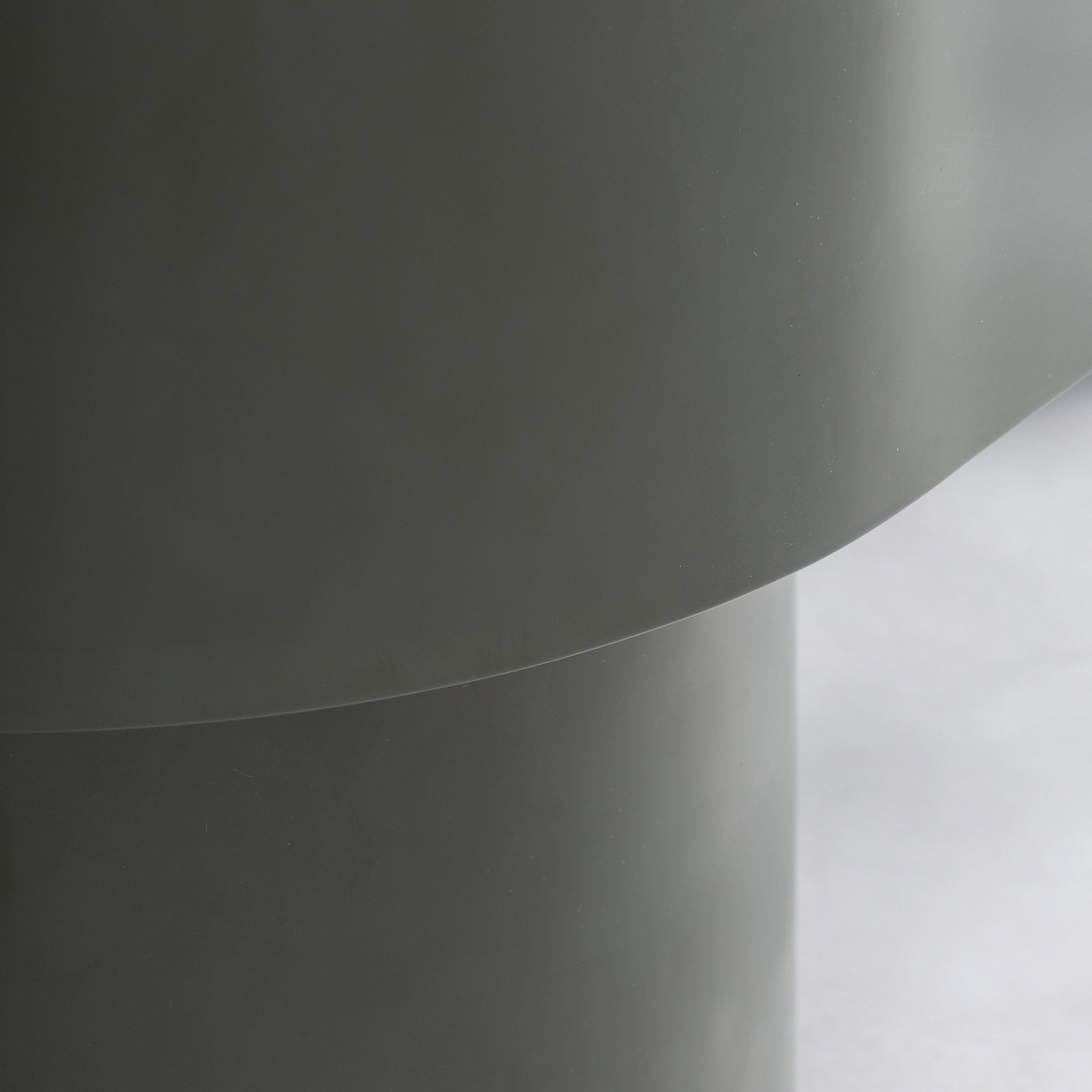 Современный шкаф Saxby