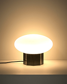 Настольная лампа Idela из тонированного стекла и черного мрамора, 26 см