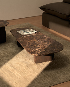 Журнальный столик Pirita из коричневого мрамора с ножками из дуба с темной отделкой, 147 x 65 см