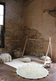 Ковер с помпонами оливковый 120D