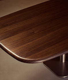 Стол Melvar из 100% орехового шпона с основанием из стали 180 x 100