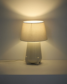 Настольная лампа Odra из экрю керамики с глянцевой отделкой