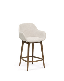 Полубарный стул Konna бежевого цвета с ножками из массива ясеня в темной отделке, 65 см