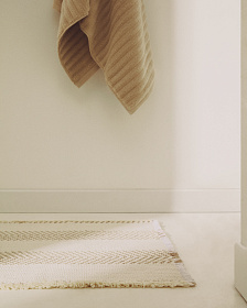 Коврик для ванной Bina из 100% хлопкового жаккарда цвета экрю 50 x 70 см