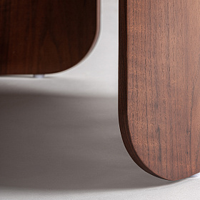 Обеденный стол Lherm 