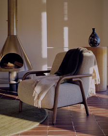 Кресло Sylo из бежевого шенилла и ясеня с отделкой цвета орех