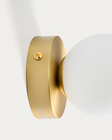 Настенный светильник Brisia из латунного металла со стеклянным шаром Ø8 см