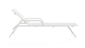 Шезлонг Stack с подлокотниками