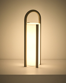 Большая портативная настольная лампа Leros из полиэтилена и стали бежевого цвета