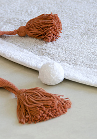 Ковер с помпонами серый 120D